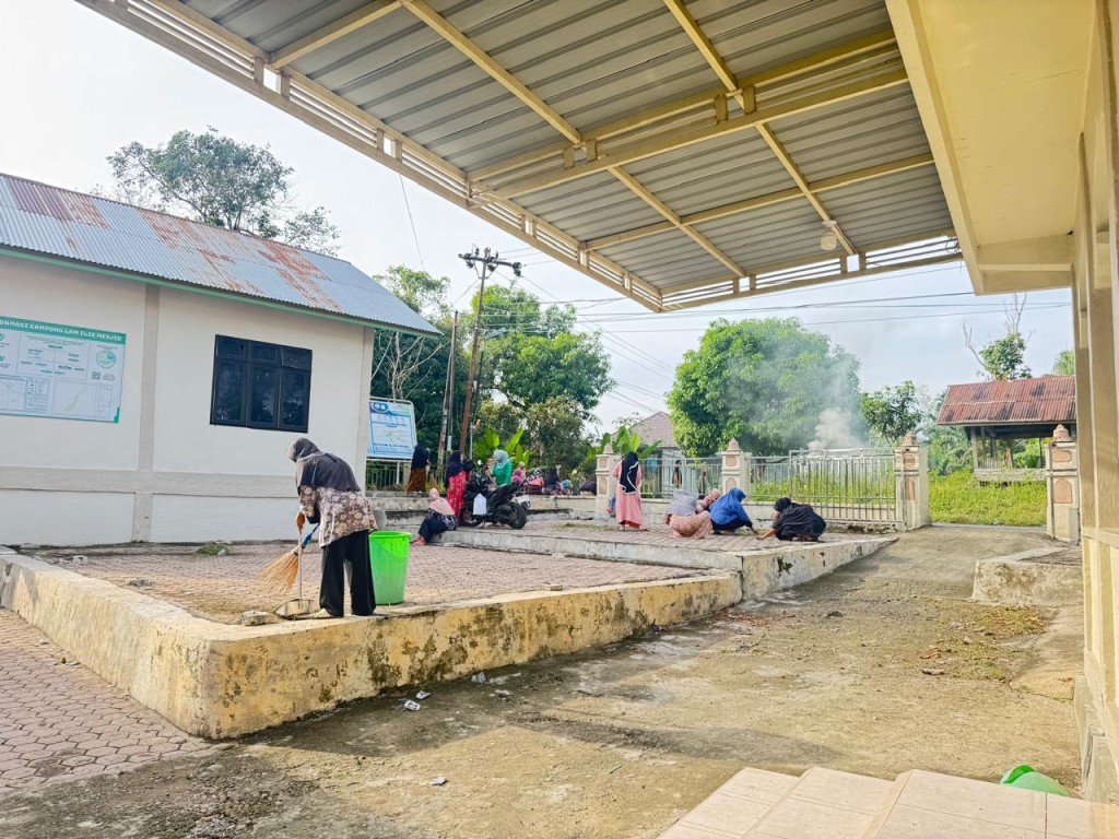 Bakti Sosial Wujud Kearifan Masyarakat Gampong Lam Ilie Mesjid